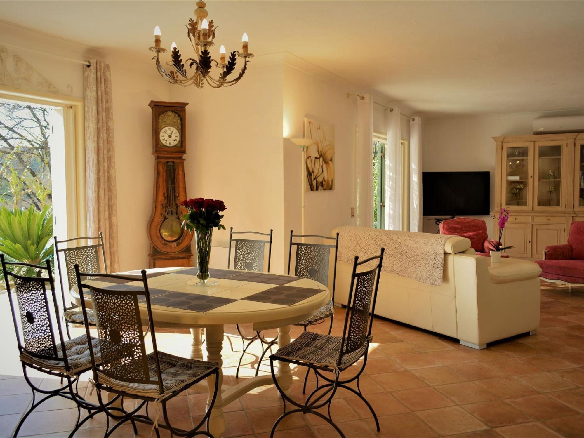 Peaceful Villa In Saint Paul De Vence With Pool מראה חיצוני תמונה
