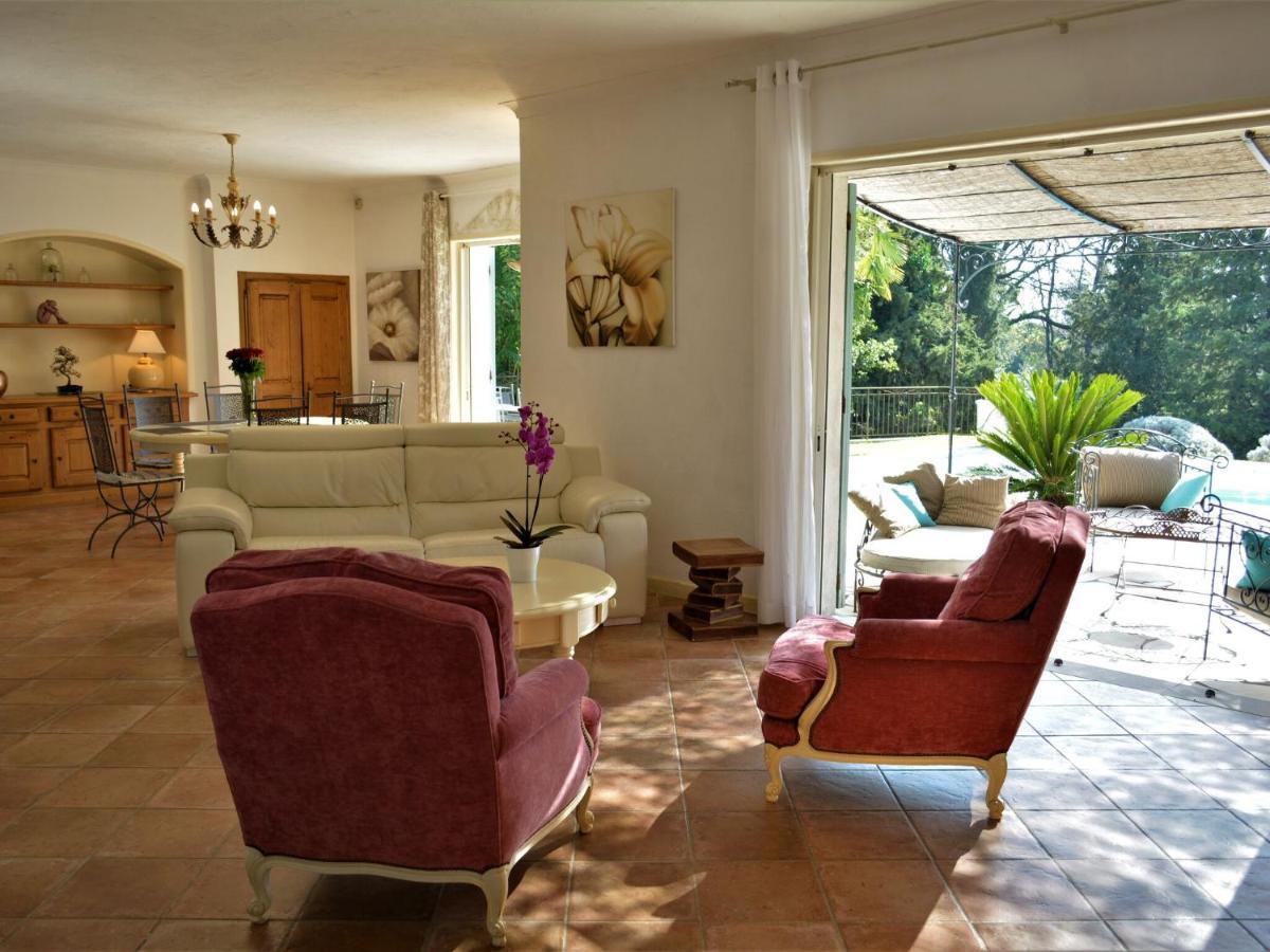 Peaceful Villa In Saint Paul De Vence With Pool מראה חיצוני תמונה